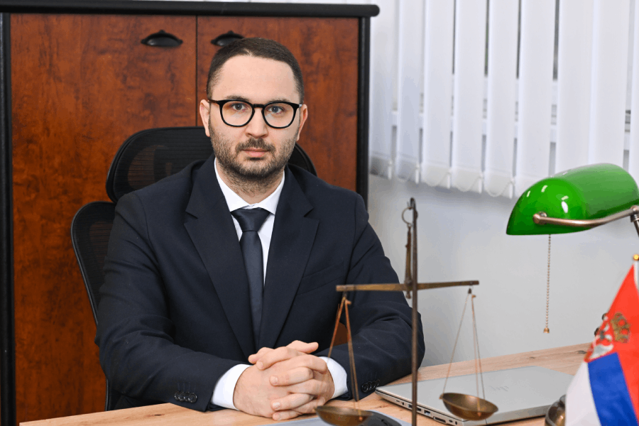 Advokat Nikola Pavlović Beograd